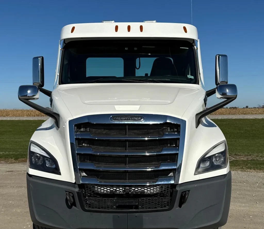 2021 Freightliner Cascadia 126