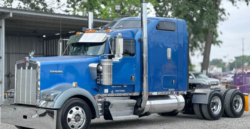 2005 Kenworth W900 Blue