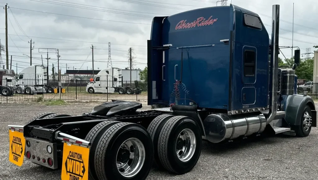 2005 Kenworth W900 Blue