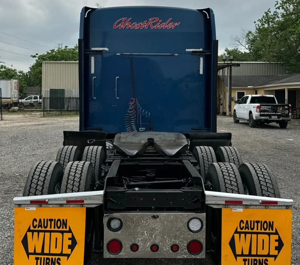 2005 Kenworth W900 Blue